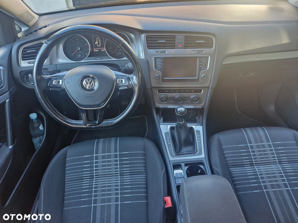 Volkswagen Golf 1.2 TSI Highline - 8