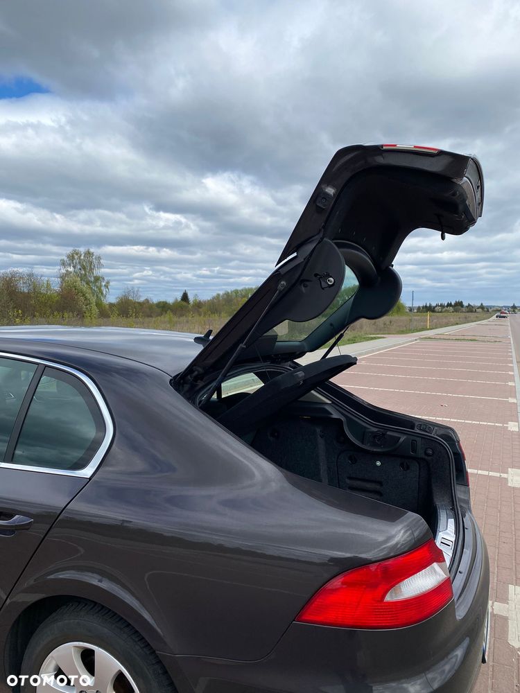 Skoda Superb 1.9 TDI Ambition - 23