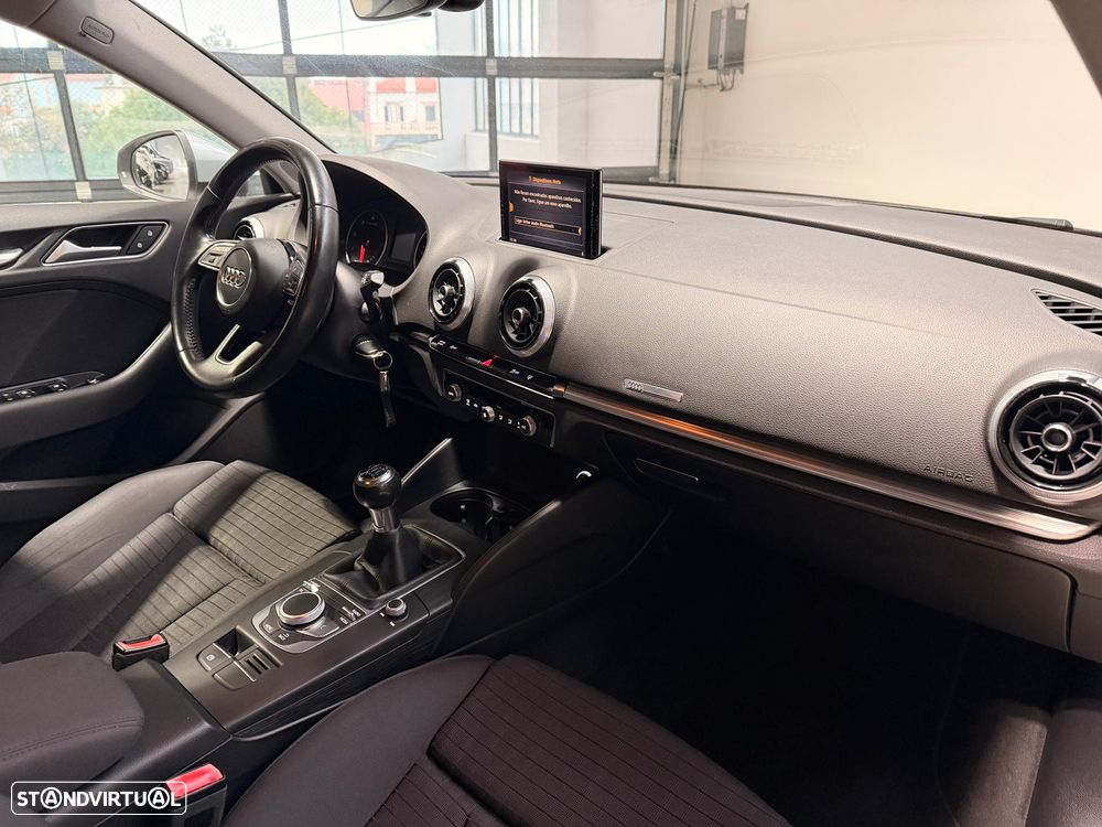 Audi A3 Sportback 1.6 TDI Sport - 10