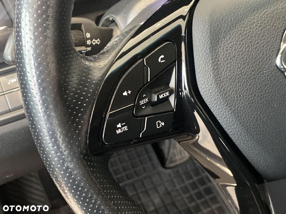 SsangYong/KGM Tivoli - 11