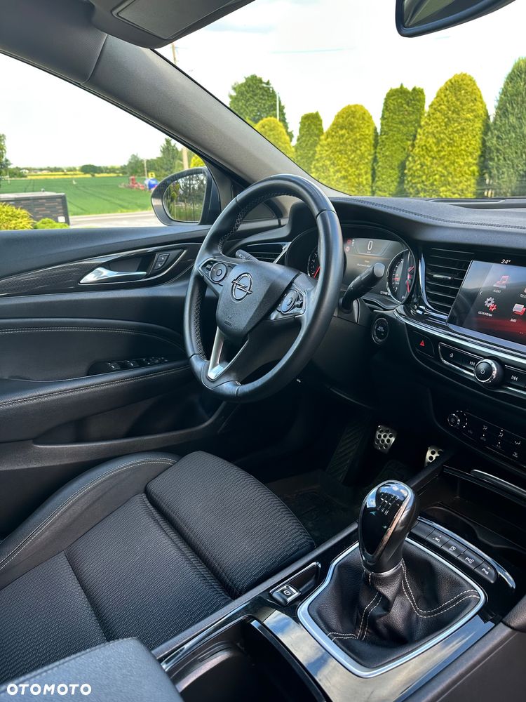 Opel Insignia 1.5 T Enjoy S&S - 15