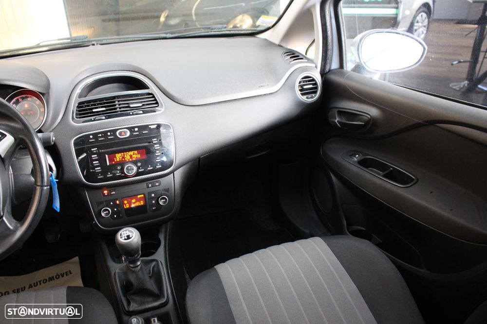 Fiat Punto 1.2 Lounge S&S - 26