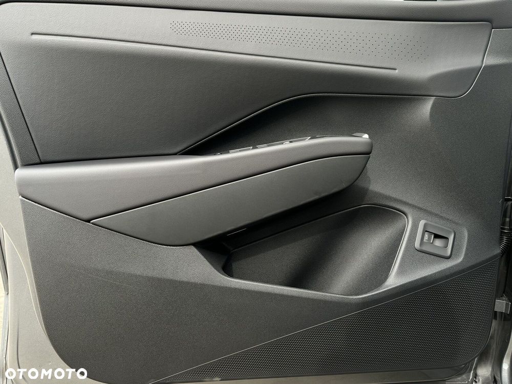 Volkswagen T-Roc - 13