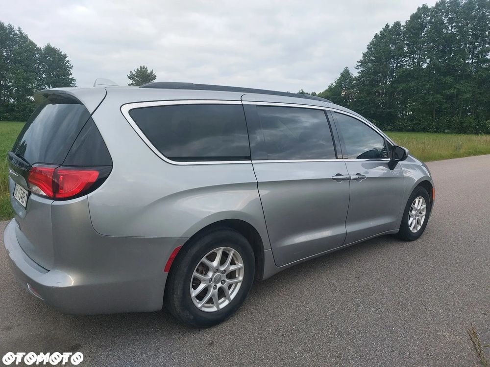 Dodge Grand Caravan - 36