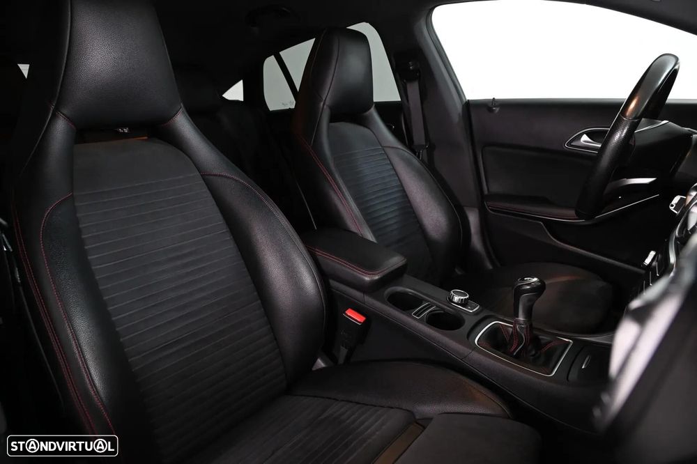Mercedes-Benz CLA 200 d Shooting Brake AMG Line - 5