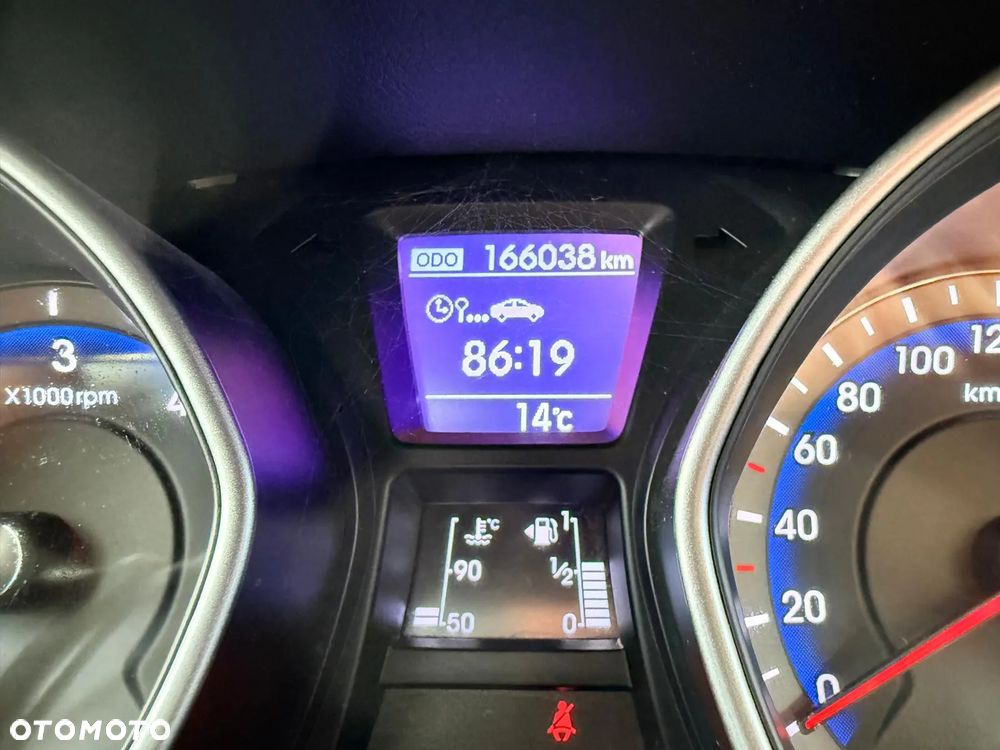 Hyundai i30 1.6 D Classic + - 21