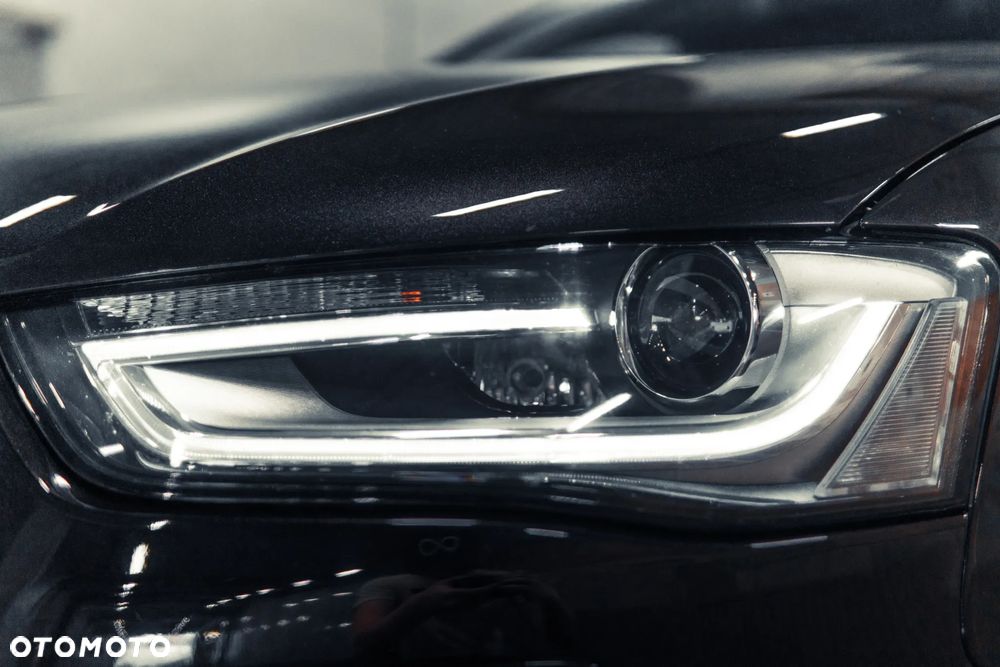 Audi RS4 Limousine - 24