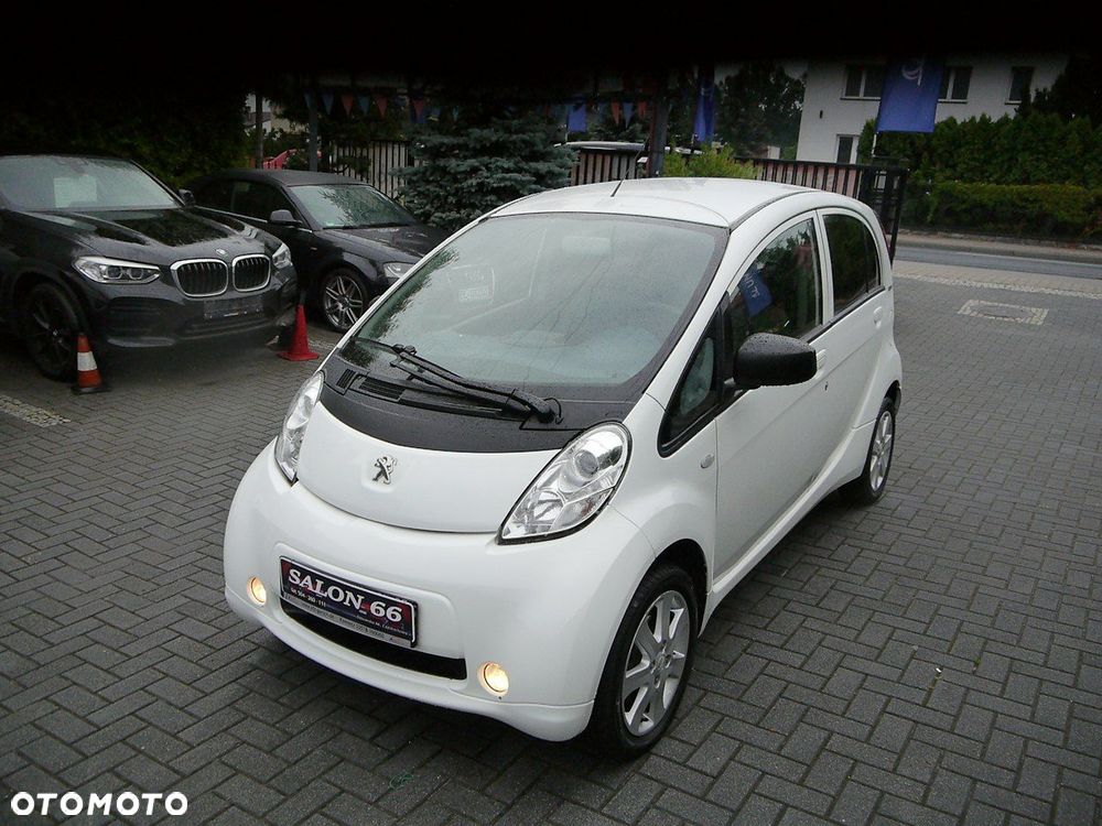 Peugeot iOn - 4