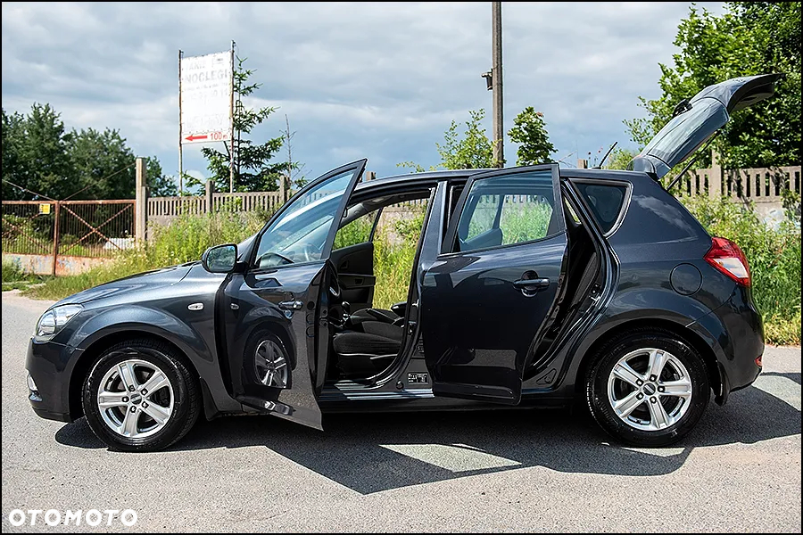 Kia Ceed - 15