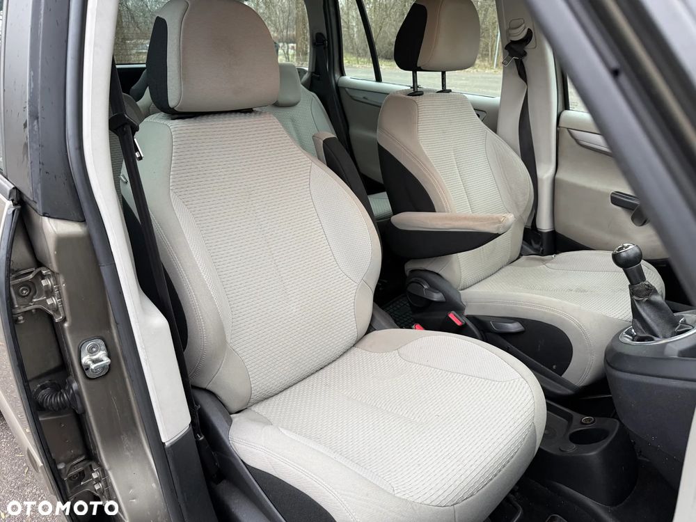 Citroën C4 Picasso - 17