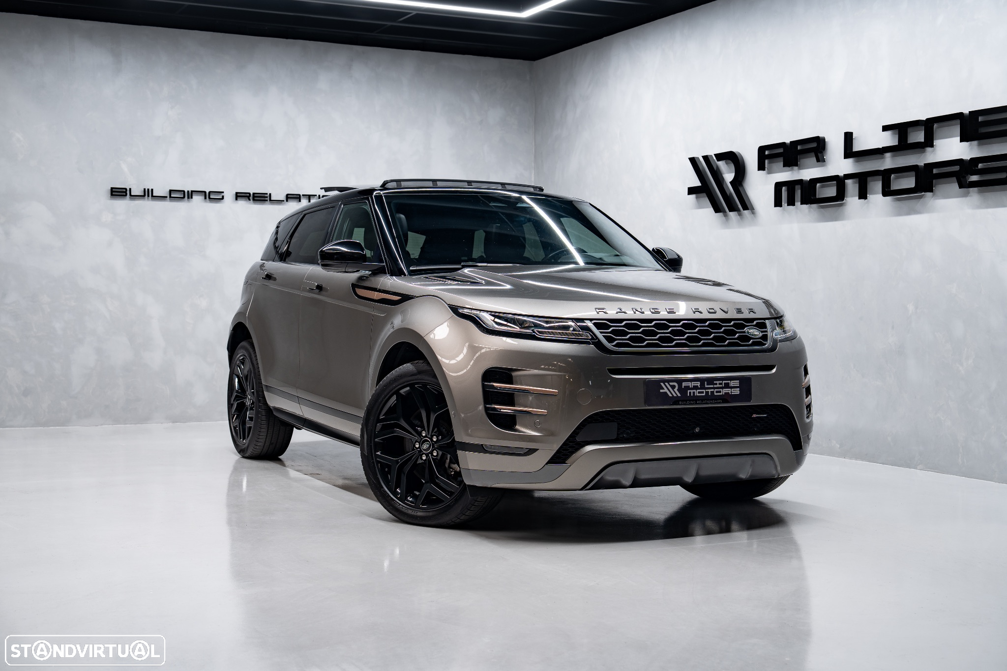 Land Rover Range Rover Evoque 1.5 P300e AWD R-Dynamic SE Auto - 3