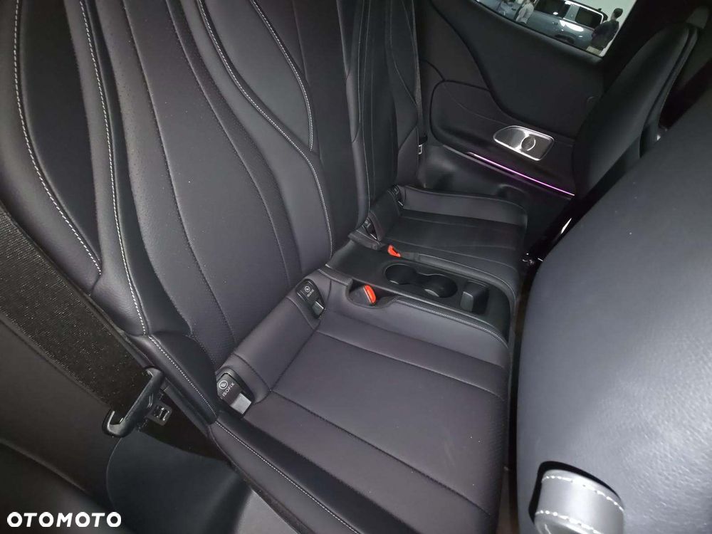 Mercedes-Benz CLE 300 4Matic 9G-TRONIC Edition AMG Line - 9