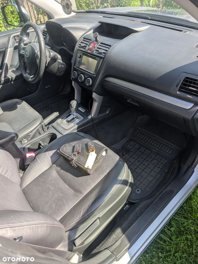 Subaru Forester 2.0XT Platinum Lineartronic - 13