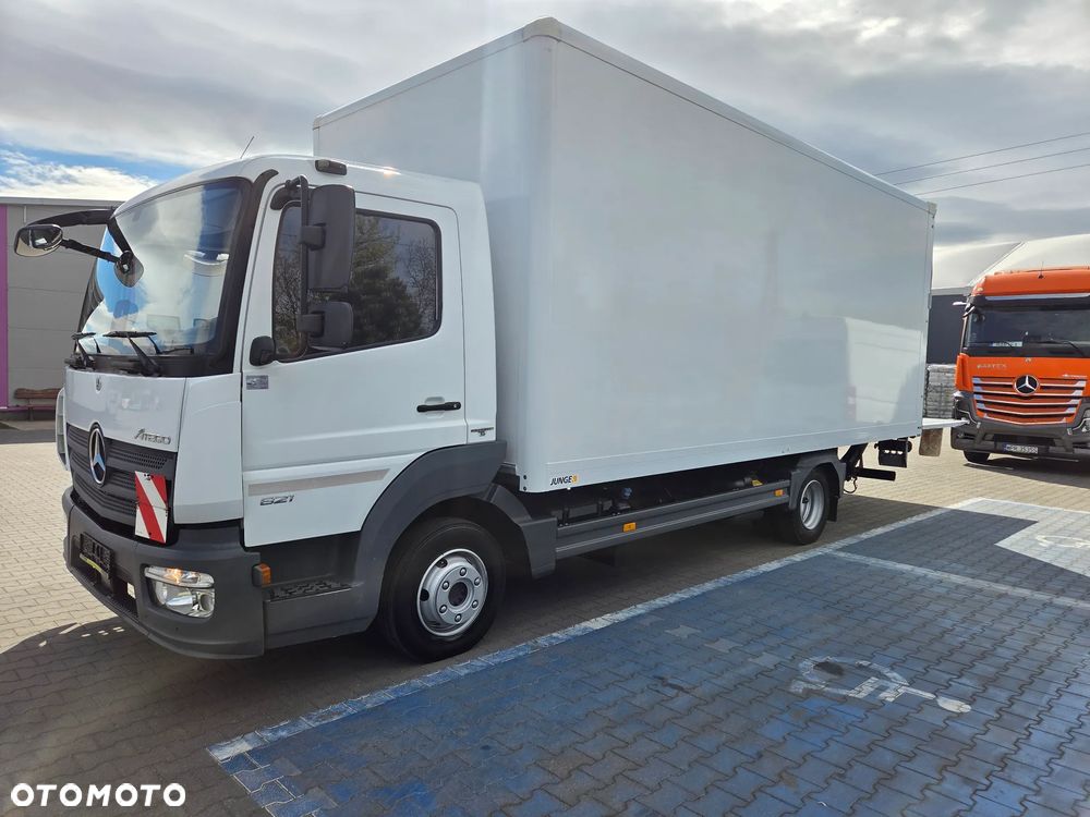 Mercedes-Benz Atego 821 - 37