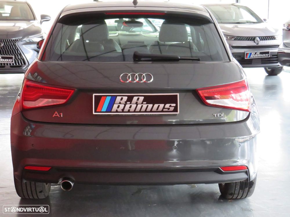 Audi A1 Sportback 1.6 TDI S tronic - 5