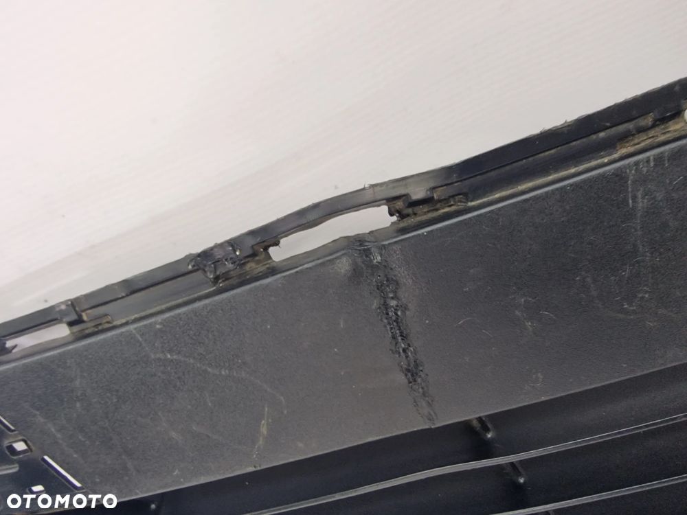 TOYOTA YARIS III 3 11- KRATKA ŚRODKOWA ZDERZAKA PRZEDNIEGO PRZÓD , NR 53112-0D210 , NR AUKCJI KR139 - 8