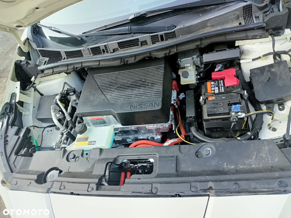 Nissan Leaf - 10