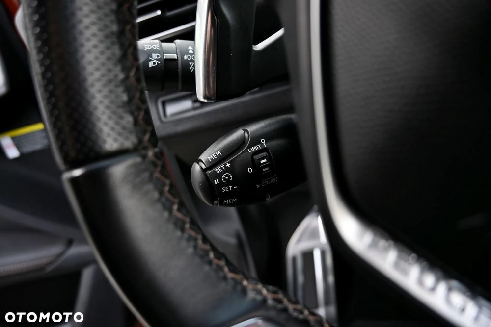 Peugeot 3008 2.0 BlueHDi GT S&S EAT8 - 31
