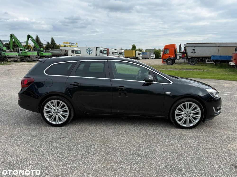 Opel Astra 1.4 Turbo Innovation - 11