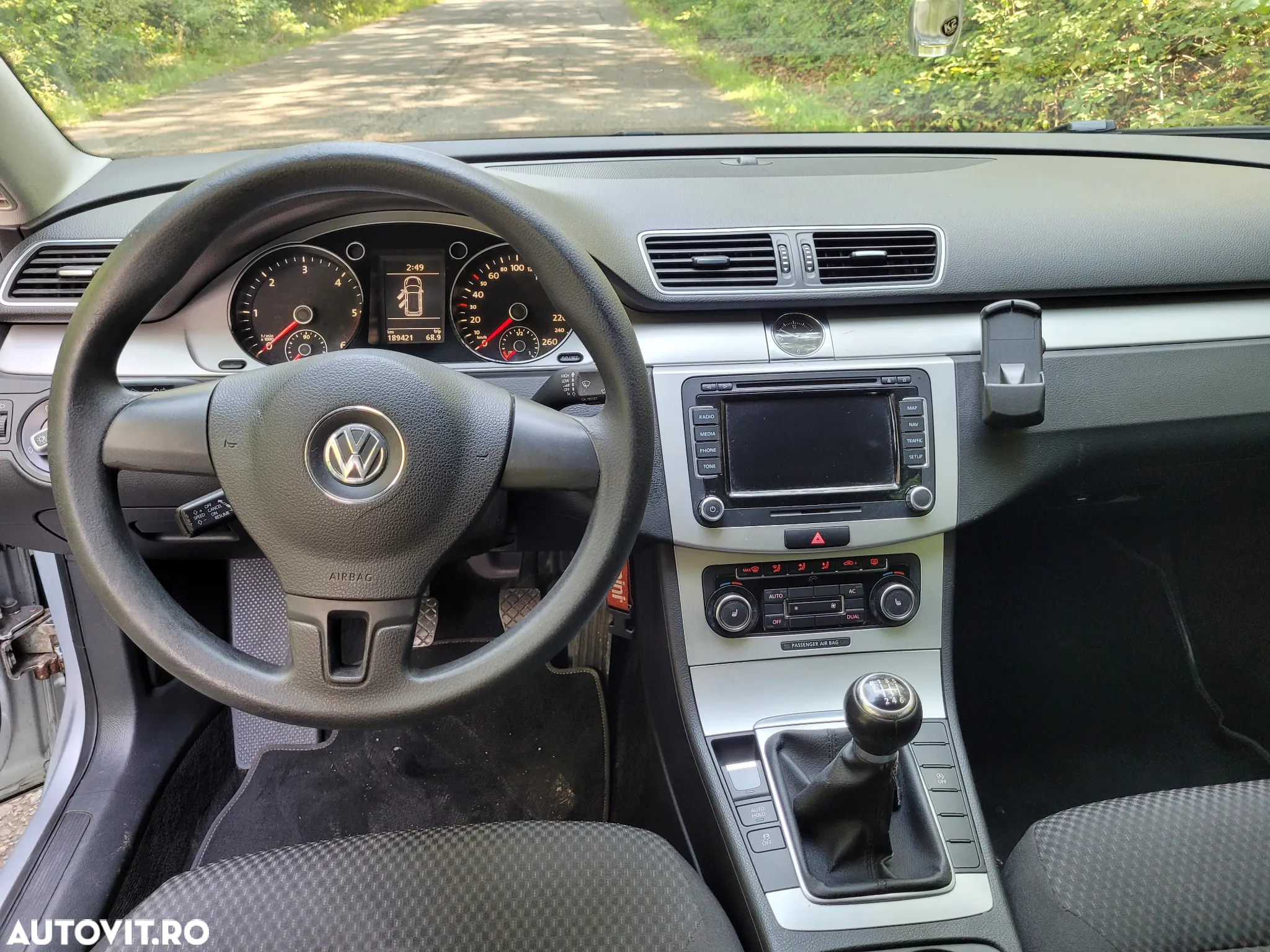 Volkswagen Passat - 12