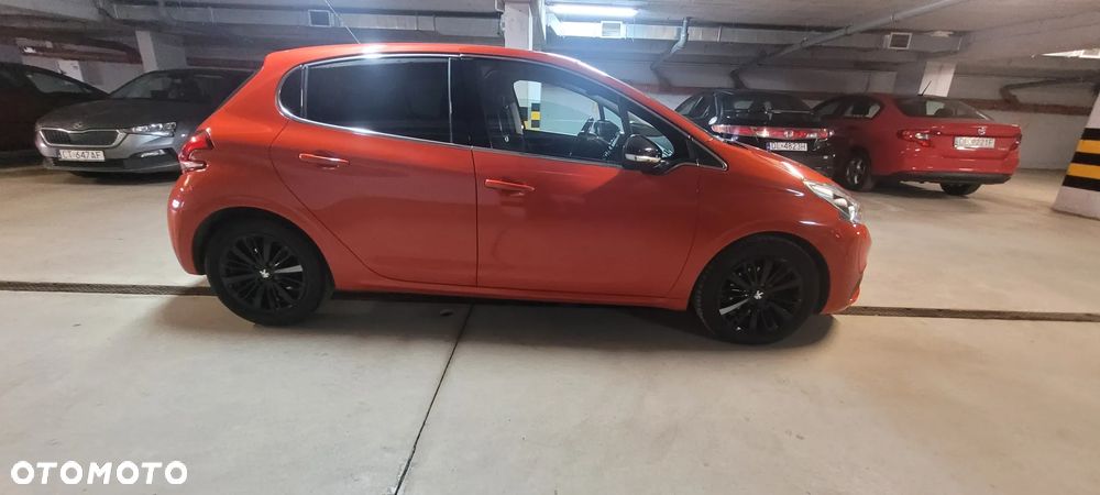 Peugeot 208 1.2 PureTech Allure - 9