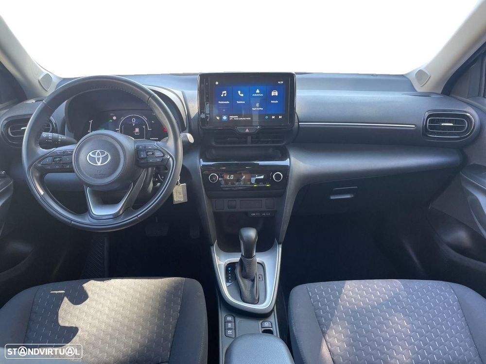 Toyota Yaris Cross 1.5 HDF Comfort Plus - 8