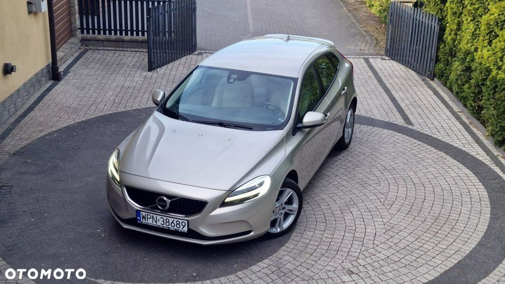 Volvo V40 - 22