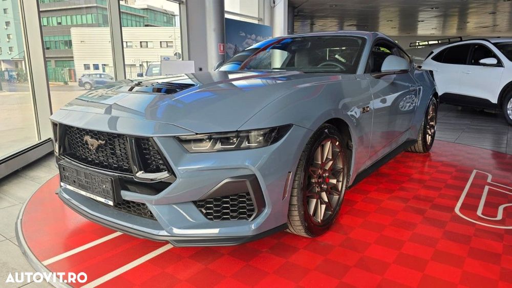 Ford Mustang - 3