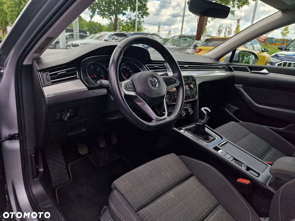 Volkswagen Passat 2.0 TDI EVO Business - 13