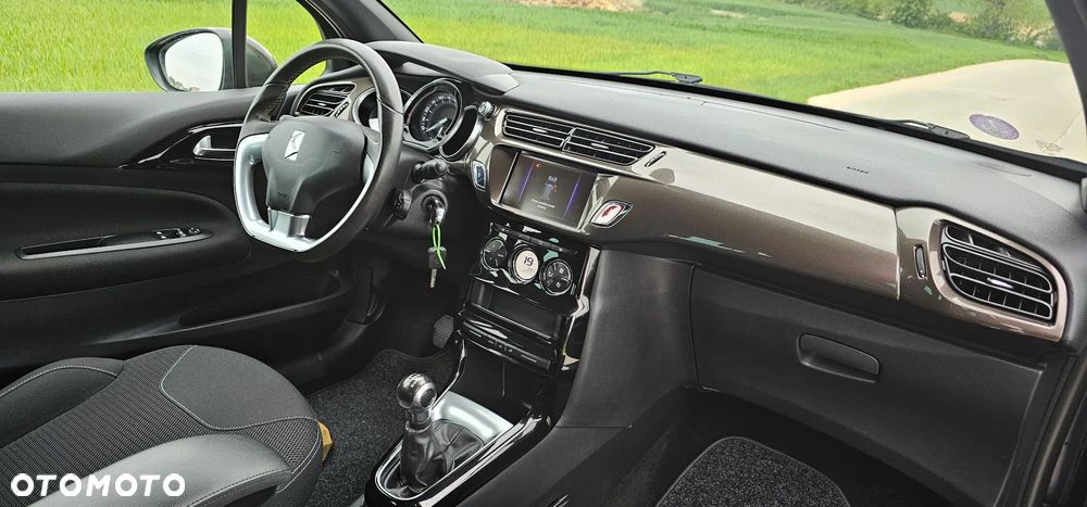 Citroën DS3 PureTech 110 Start & Stop CONNECTED CHIC - 16