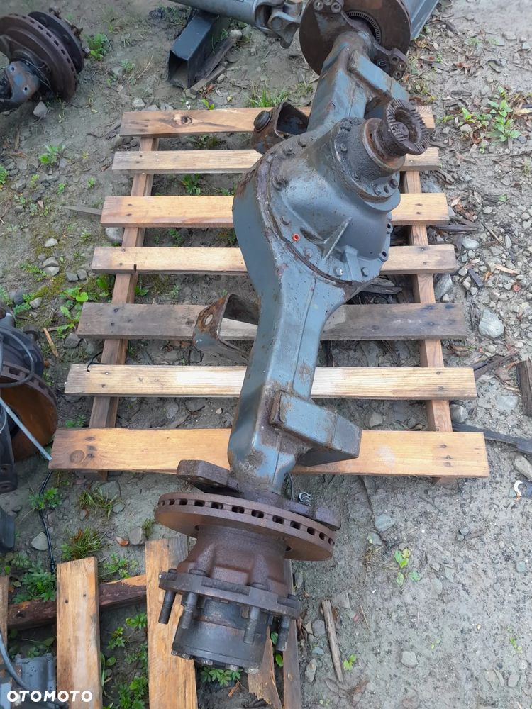 MOST DYFER OBUDOWA MOSTU 17,5 6 SZPILEK DAF LF EURO 6 - 1