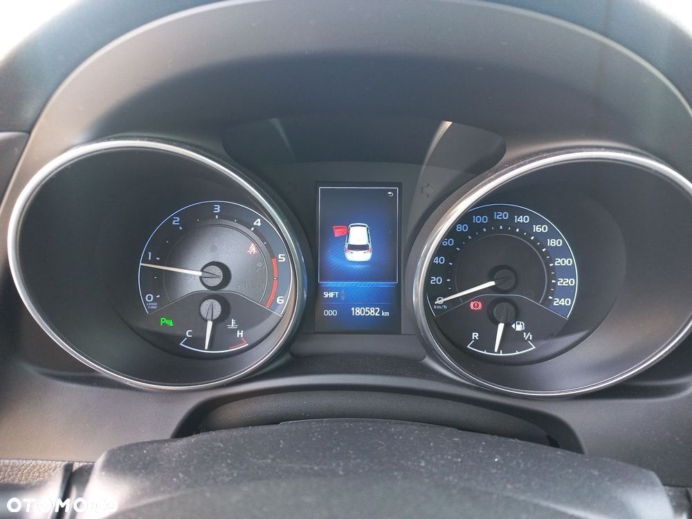 Toyota Auris 1.6 D-4D Premium - 18