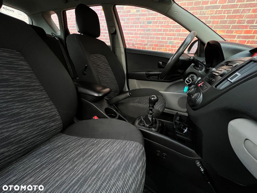 Kia Ceed - 15