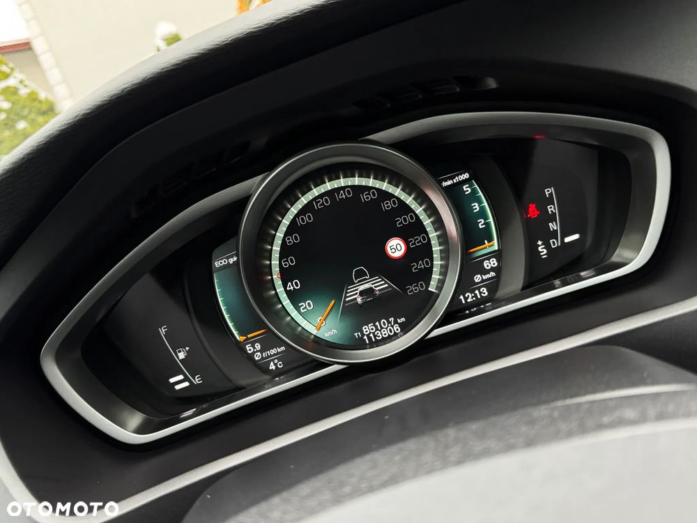 Volvo V40 D3 Geartronic RDesign - 33
