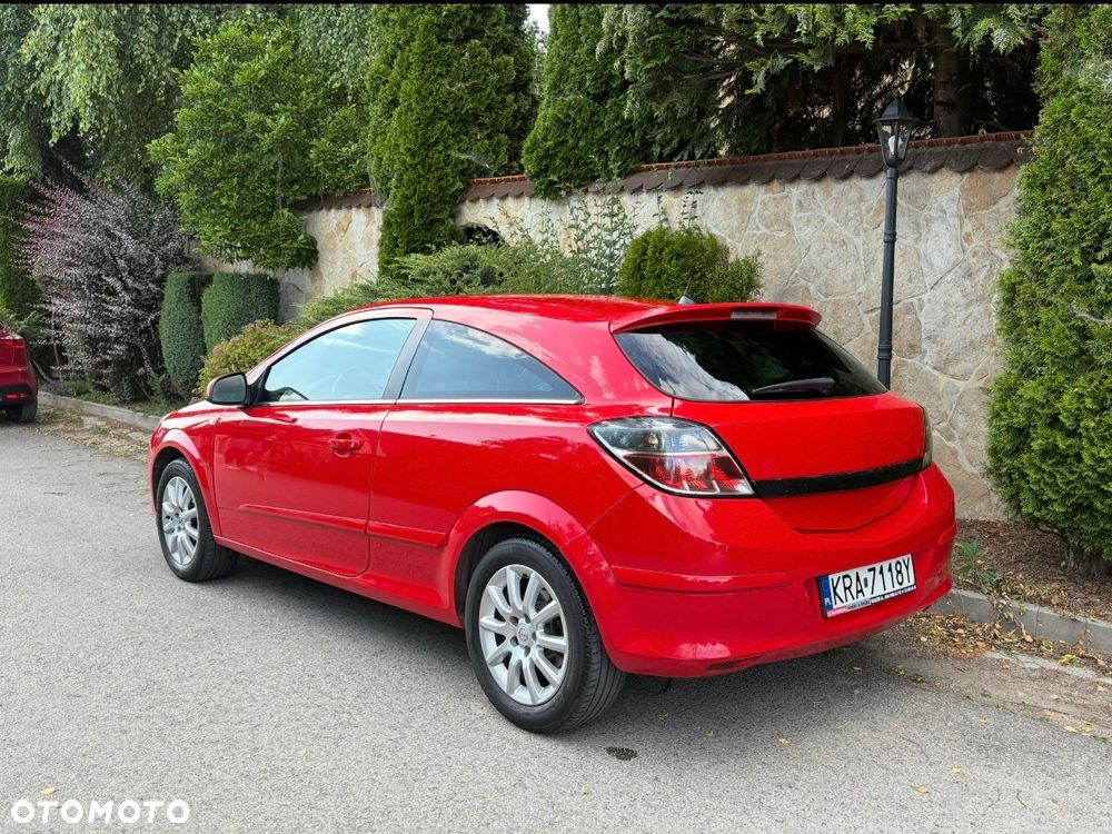 Opel Astra GTC 1.3 CDTI - 4