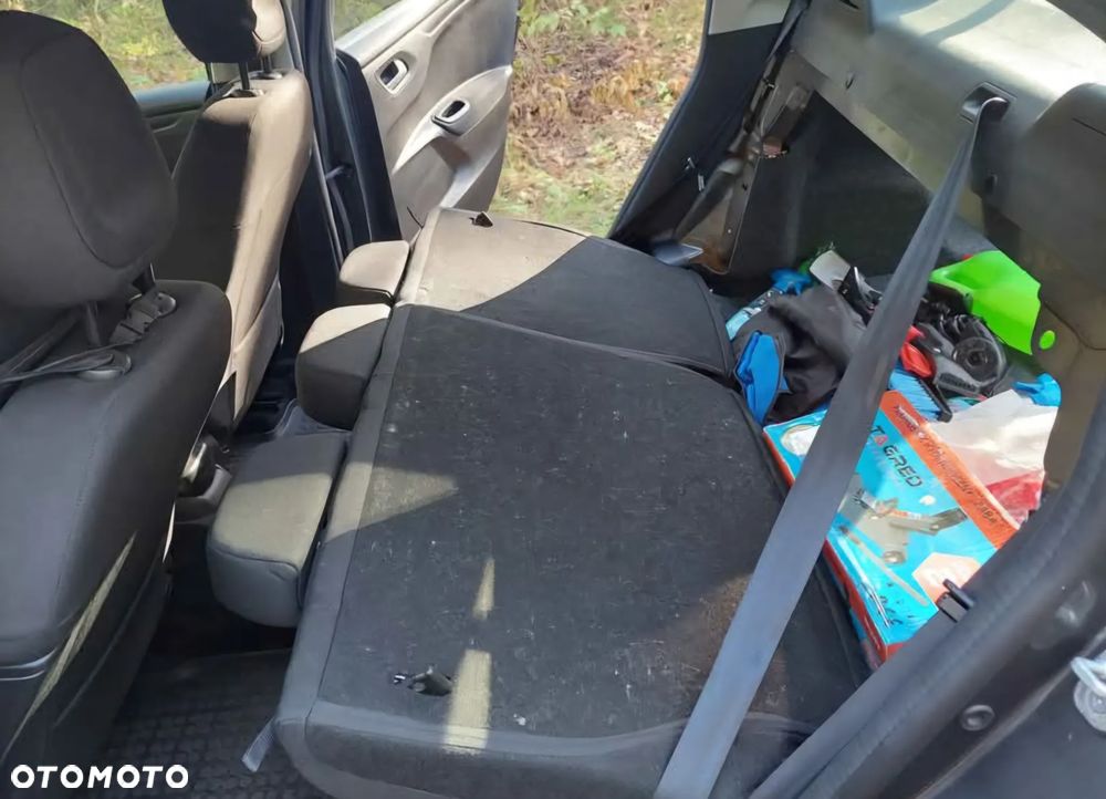 Peugeot 301 1.2 Pure Tech Access - 6