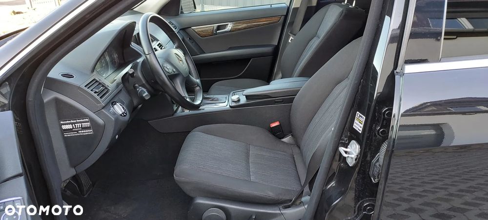 Mercedes-Benz Klasa C - 32