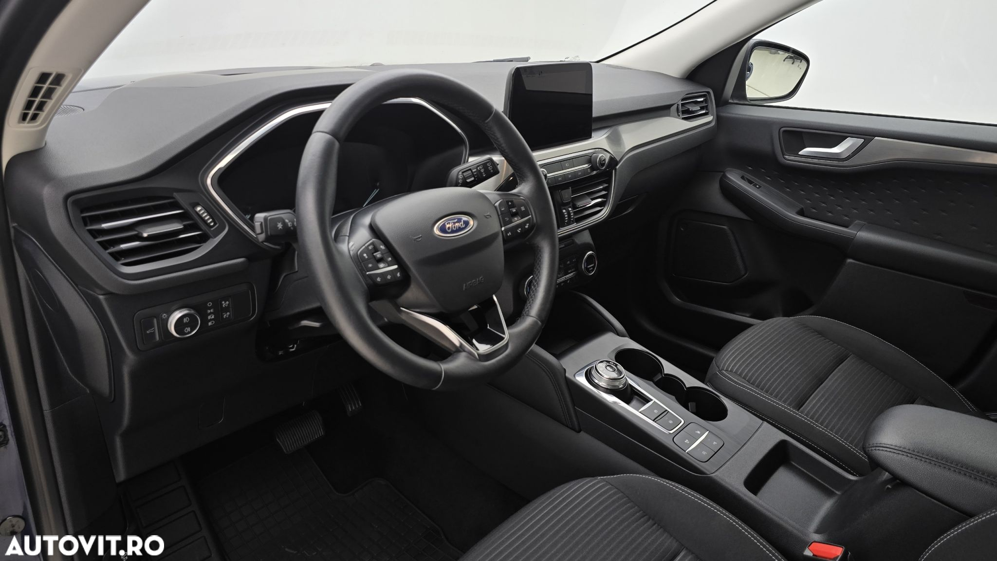 Ford Kuga - 13
