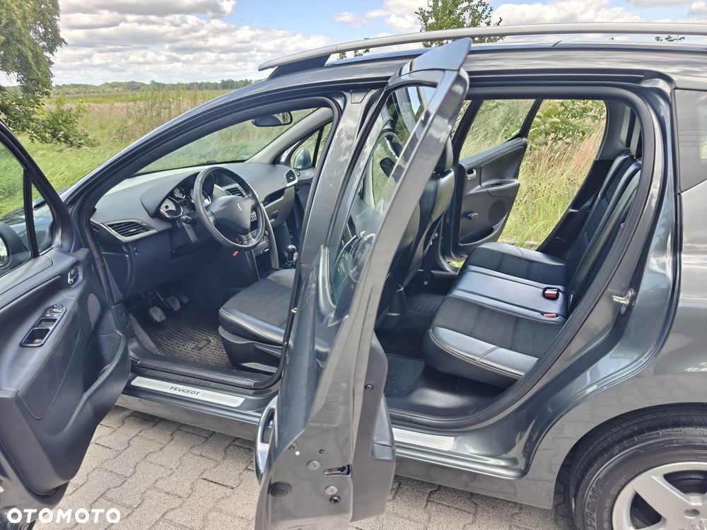 Peugeot 207 - 24