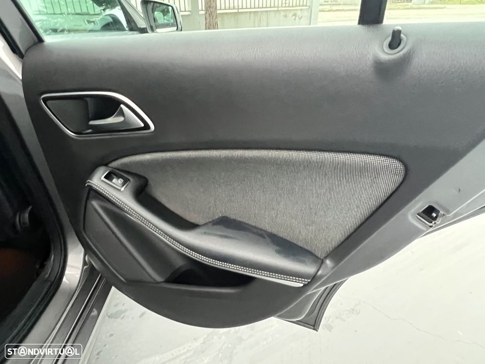 Mercedes-Benz A 180 d - 16