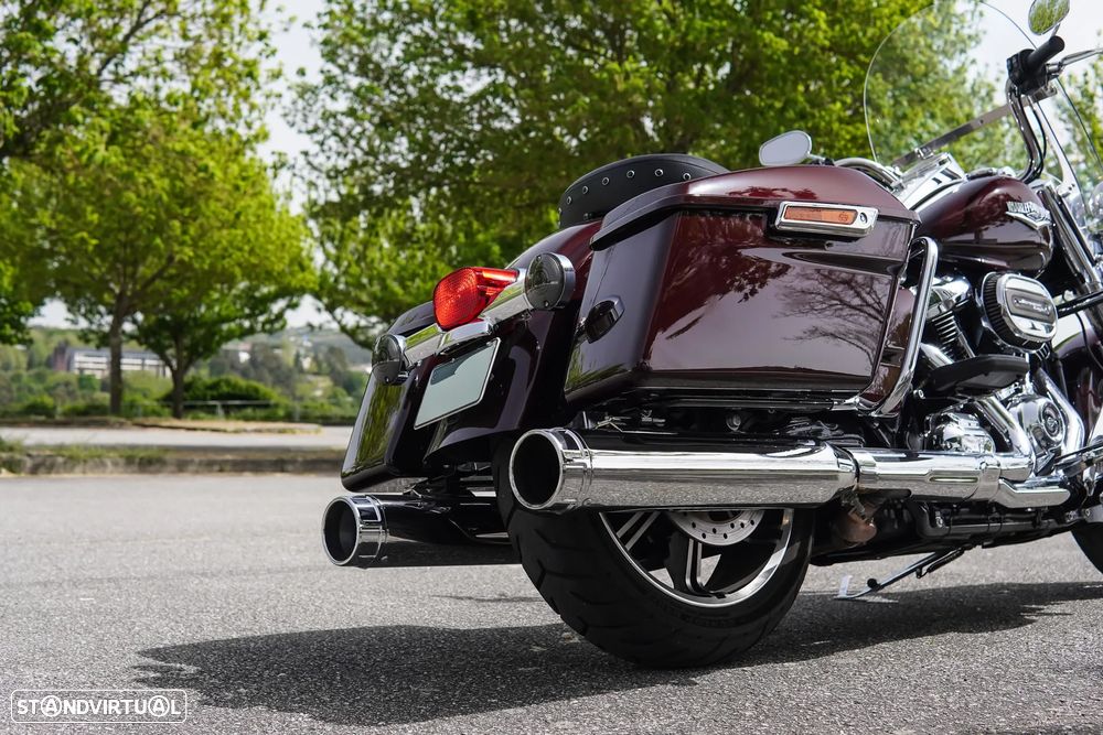 Harley-Davidson Road King Classic - 32