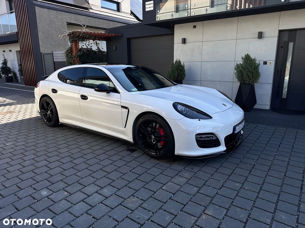 Porsche Panamera Turbo - 11