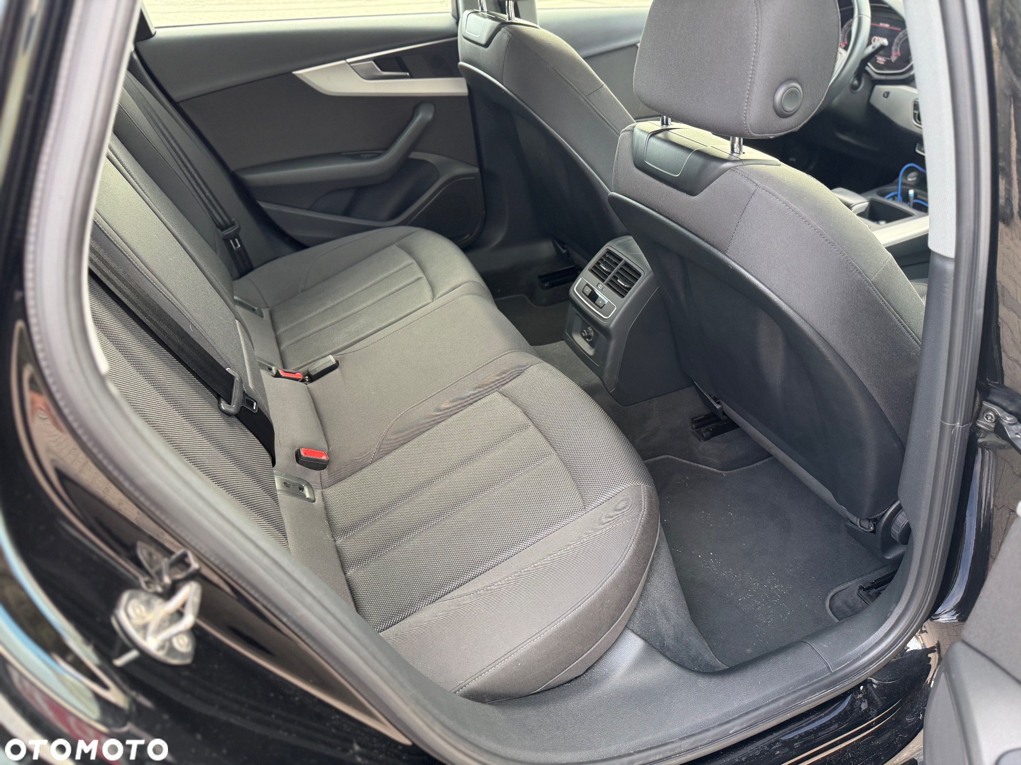 Audi A4 Avant 35 TFSI S tronic advanced - 30