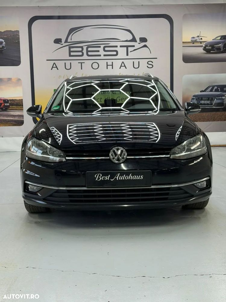 Volkswagen Golf - 8