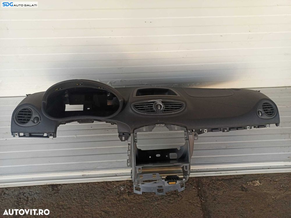 Plansa Bord Goala Dezechipata Renault Clio 3 2005 - 2014 [L1030] - 1