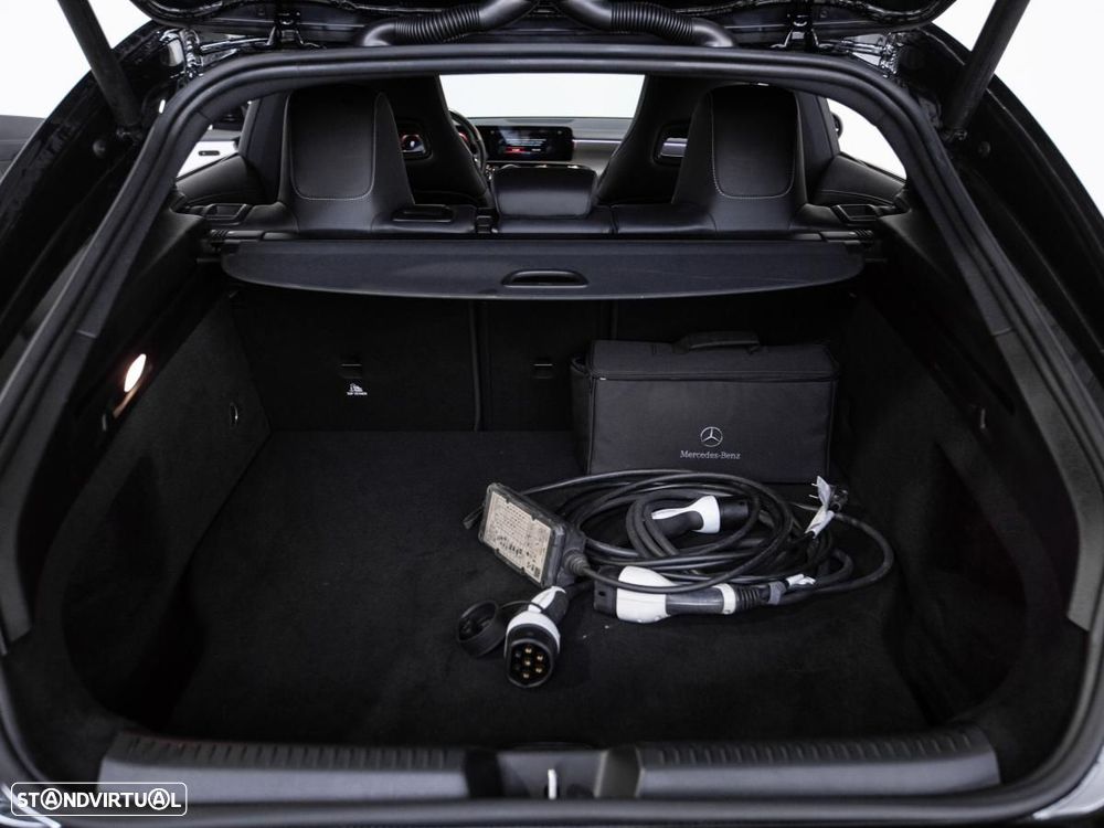 Mercedes-Benz CLA 250 e Shooting Brake AMG Line - 12