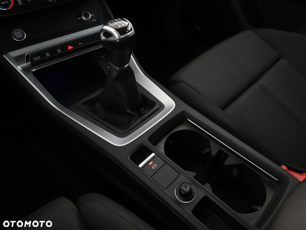 Audi Q3 35 TDI Quattro S Line - 29