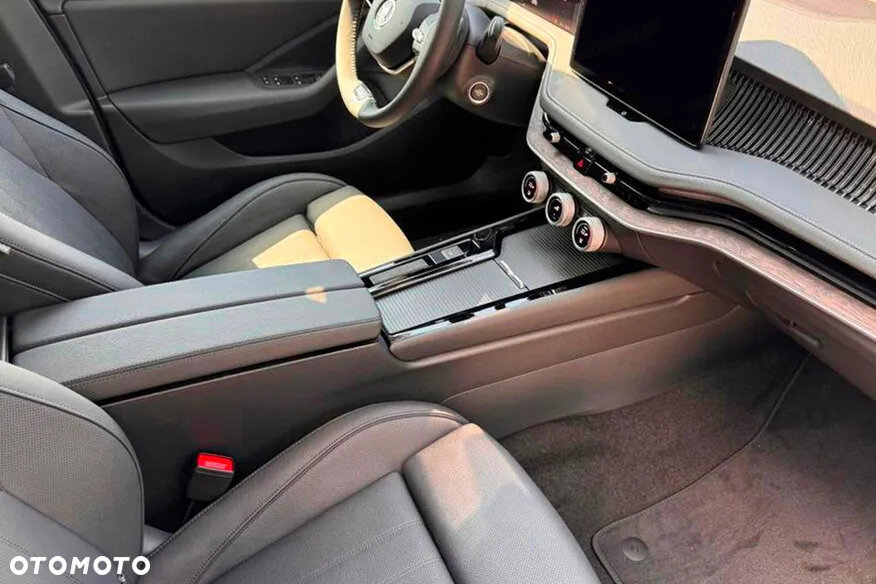 Skoda Superb 2.0 TDI SCR 4x4 L&K DSG - 7