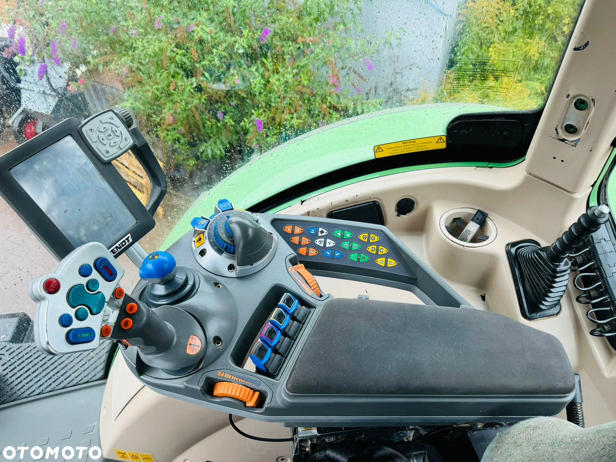 Fendt 724 VARIO PROFI - 8