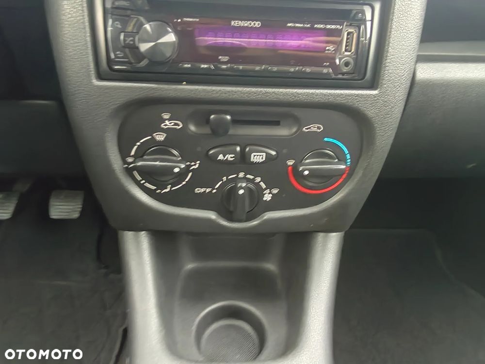 Peugeot 206 plus - 19